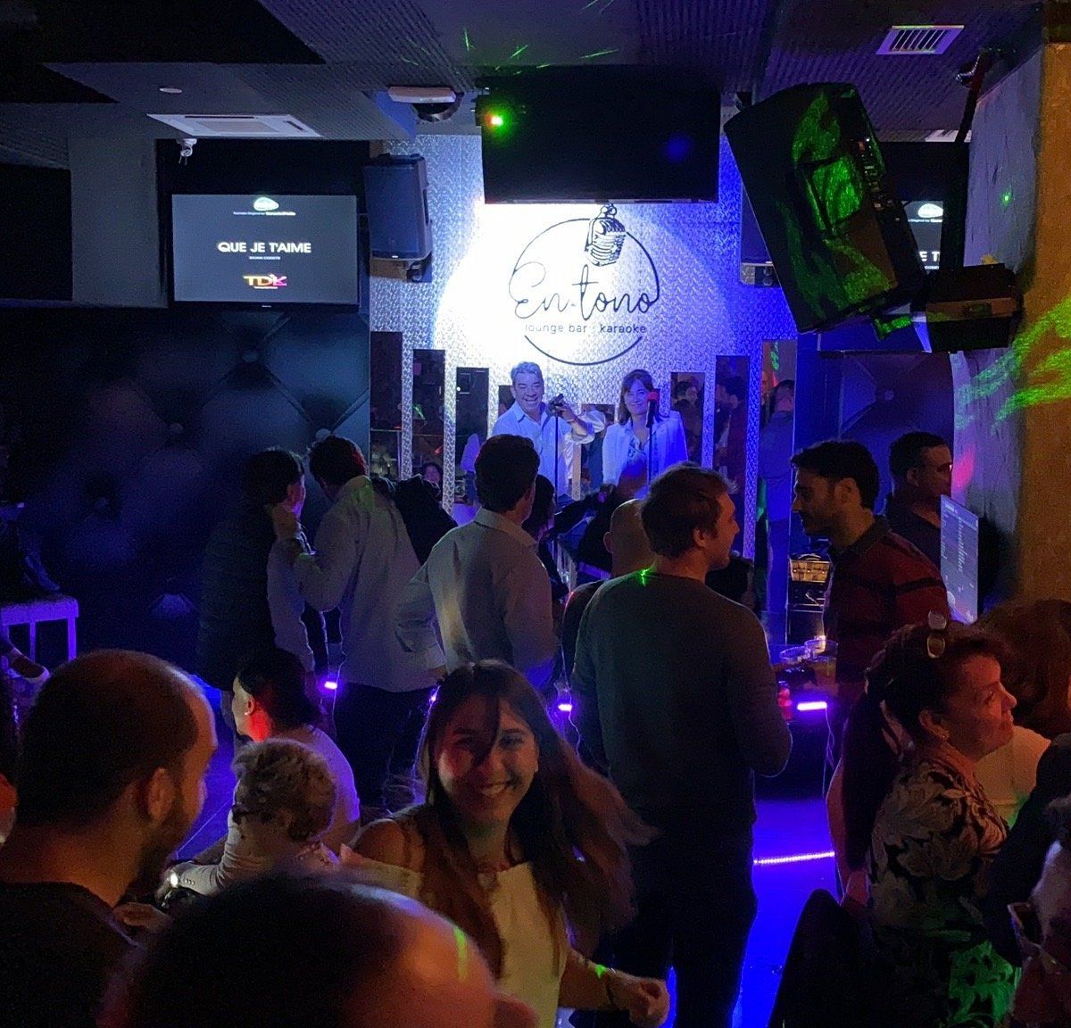 Sala de Karaoke En-tono Madrid